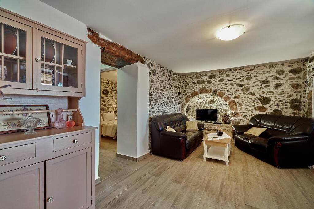 Maria'S Cozy Stonehouse Villa Kerames Екстериор снимка