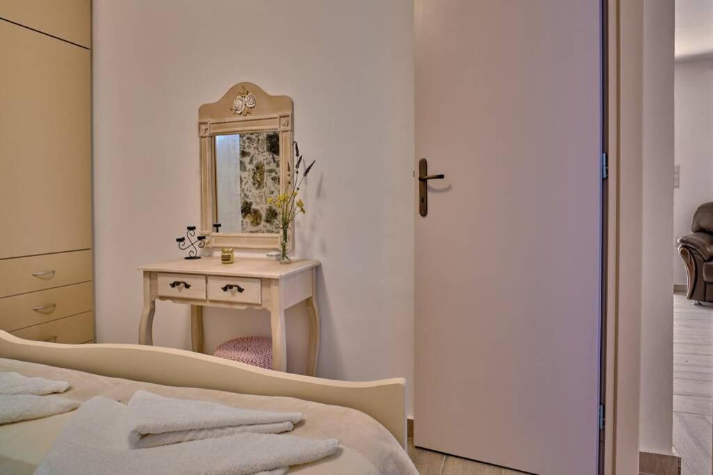 Maria'S Cozy Stonehouse Villa Kerames Екстериор снимка
